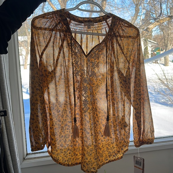 Mason & Belle Blouse - Picture 5 of 5